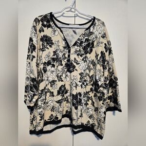 Cathy Daniels Floral Black & Cream 3/4 Sleeve Top‎